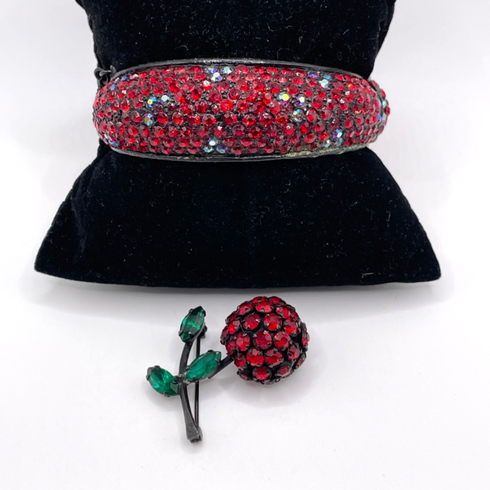 Warner Vintage Signed Cherry Brooch Pin & Bracelet Set 6 3/4